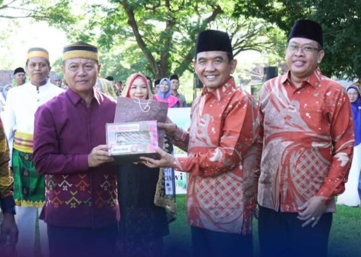 Wabup H. Ansori : Pawai Ta’aruf STQH XXVIII Jadi Simbol Persatuan Umat Islam NTB