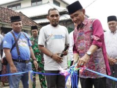 Wabup H. Ansori Hadiri Sedekah Buka Tana’ dan Resmikan DAK Air Minum di Desa Kelungkung