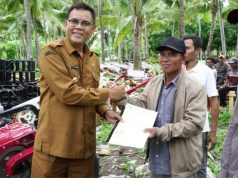 Bupati Sumbawa Salurkan Ratusan Bantuan Alsintan