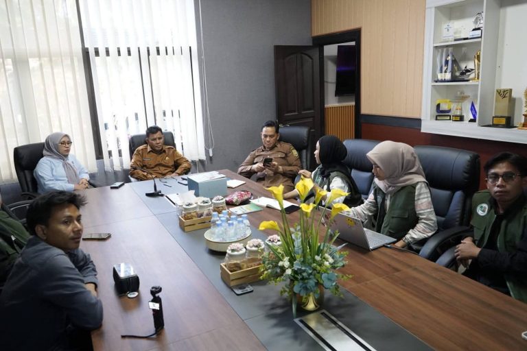 Wujudkan Sumbawa Hijau, Bupati Sumbawa Gandeng Lembaga LINGKARA