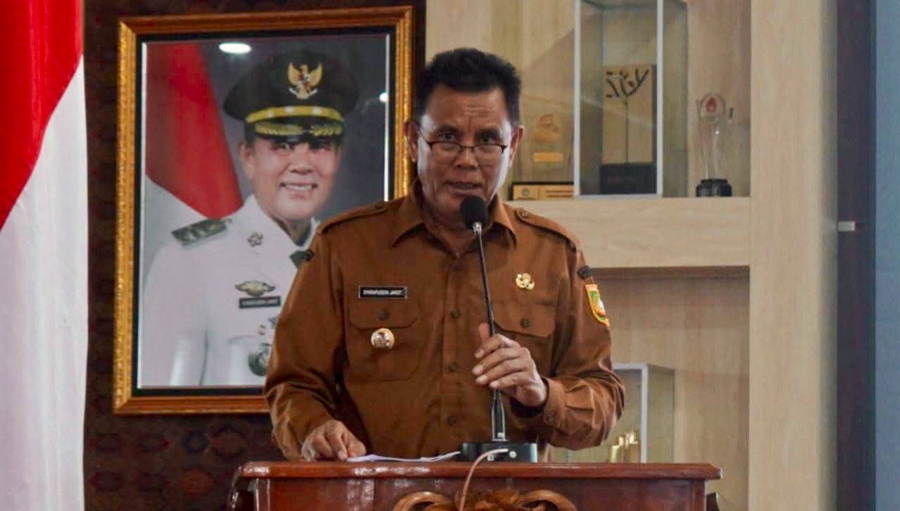 Bupati H. Jarot Luncurkan Kartu Sumbawa Pintar bagi 459 Mahasiswa