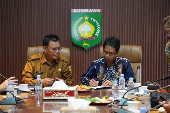 Dorong Riset dan Inovasi Daerah, Pemkab Sumbawa dan UNRAM Jalin Kemitraan